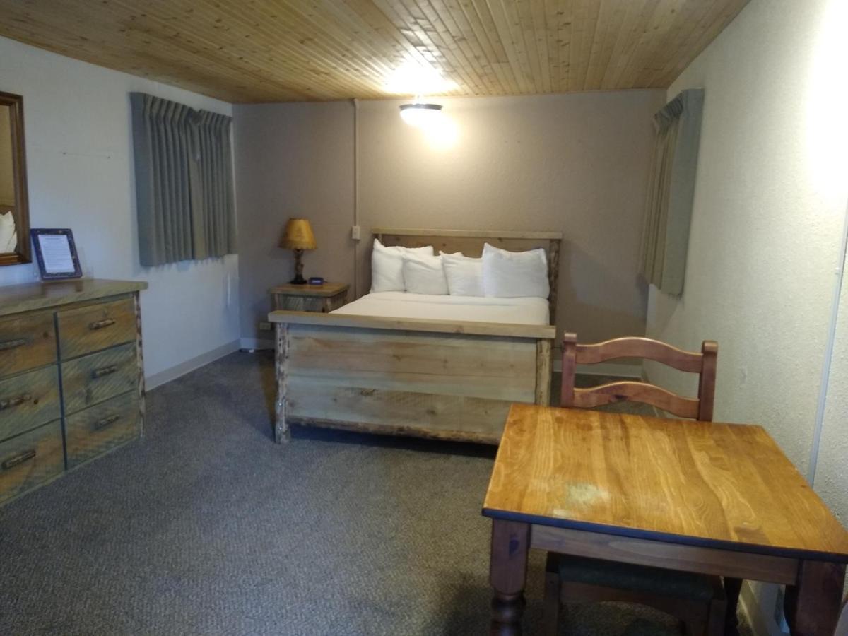 Townhouse Motel Lusk Eksteriør billede