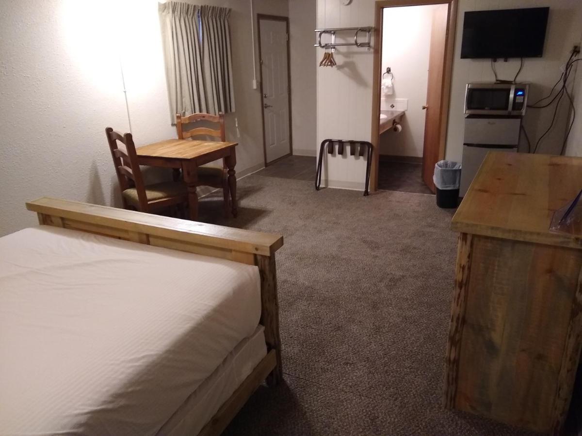 Townhouse Motel Lusk Eksteriør billede